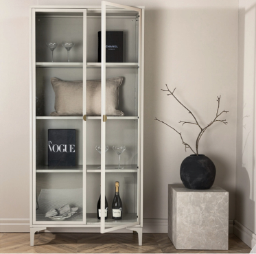 Vitrineskabe & Reoler